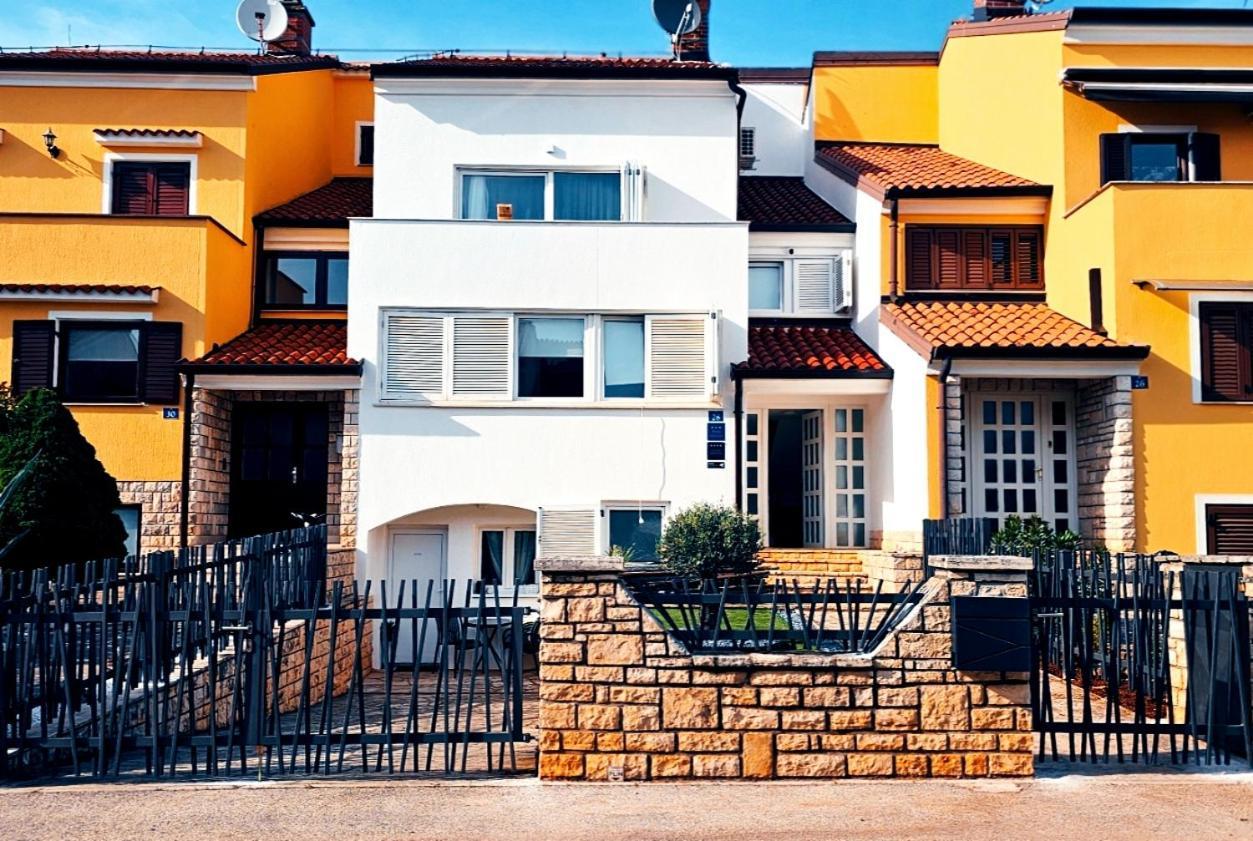 Kadenca Apartment Umag Exterior photo